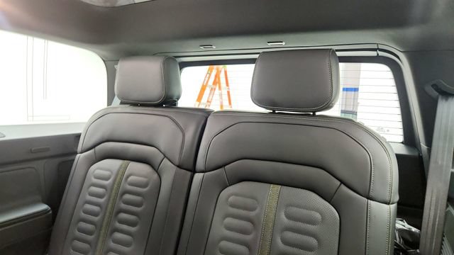 Used 2026 Rivian R1S Adventure AWD/4WD image 46