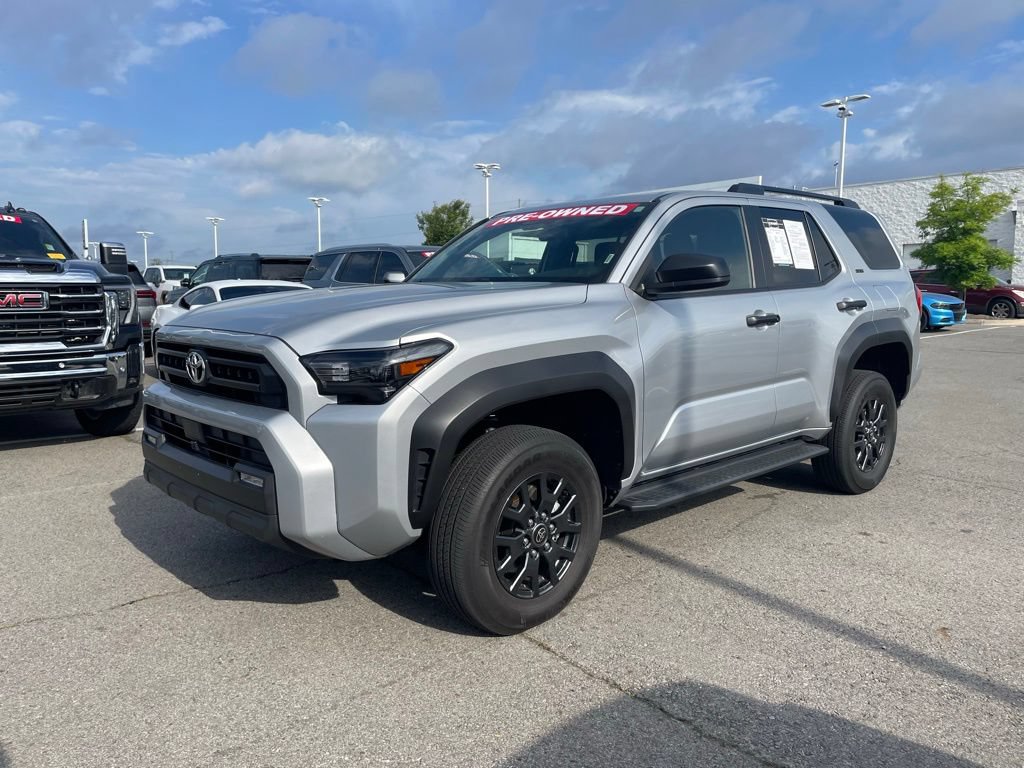 Used 2025 Toyota 4Runner SR5 AWD/4WD image 3