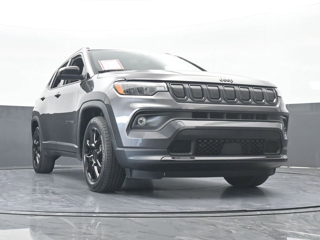 Used 2022 Jeep Compass Altitude image 59