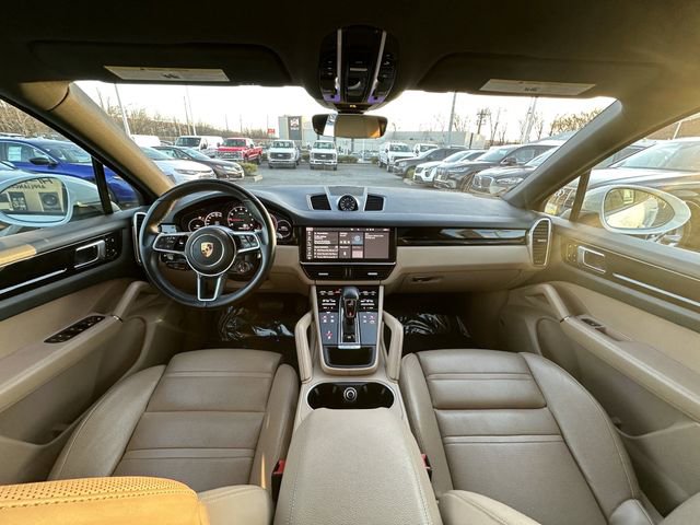 Used 2021 Porsche Cayenne Coupe image 16