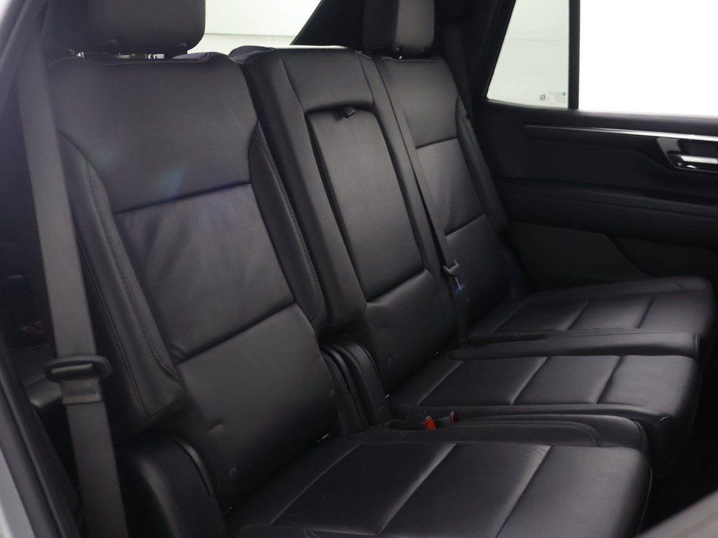 Used 2025 Chevrolet Tahoe LT image 35