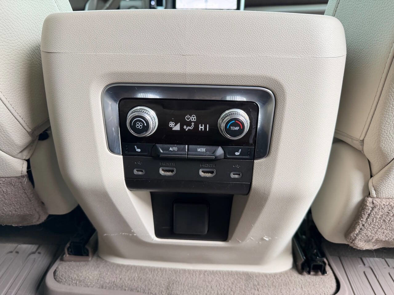 Used 2021 GMC Yukon XL Denali w/ Denali Ultimate Package image 33
