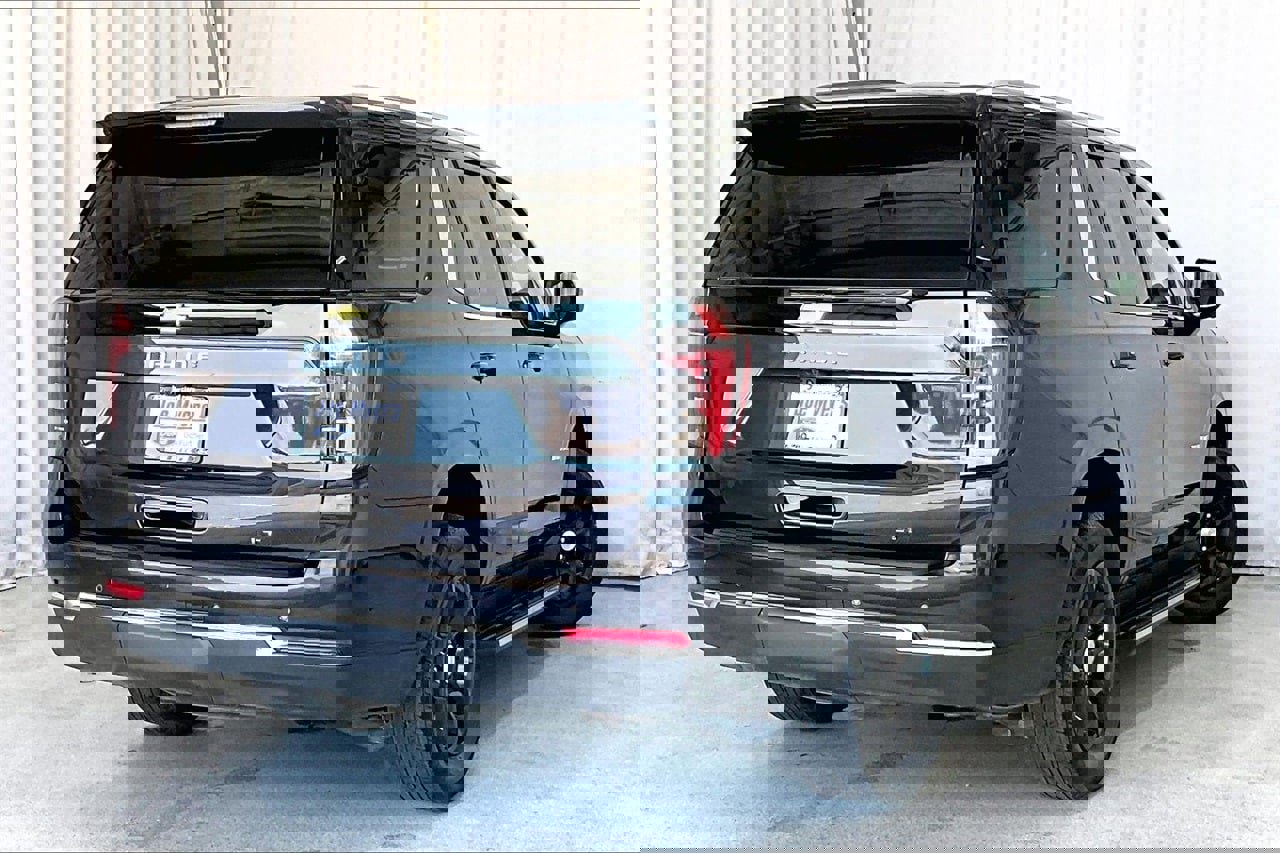 Used 2025 Chevrolet Tahoe LT image 13