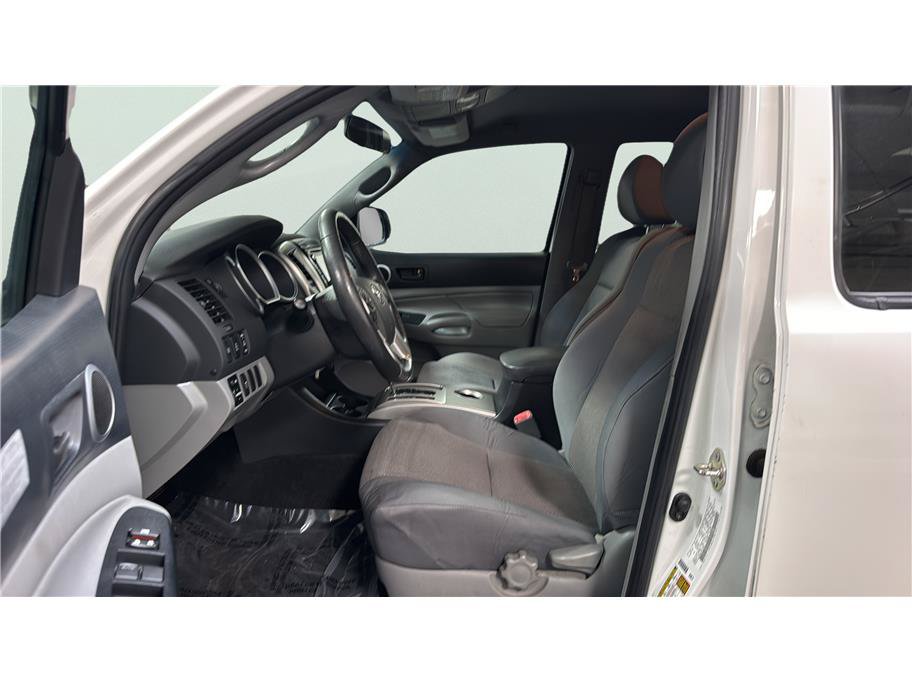 Used 2014 Toyota Tacoma PreRunner w/ TRD Off-Road Package RWD image 16