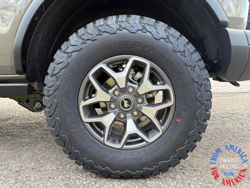 New 2025 Ford Bronco Badlands image 25