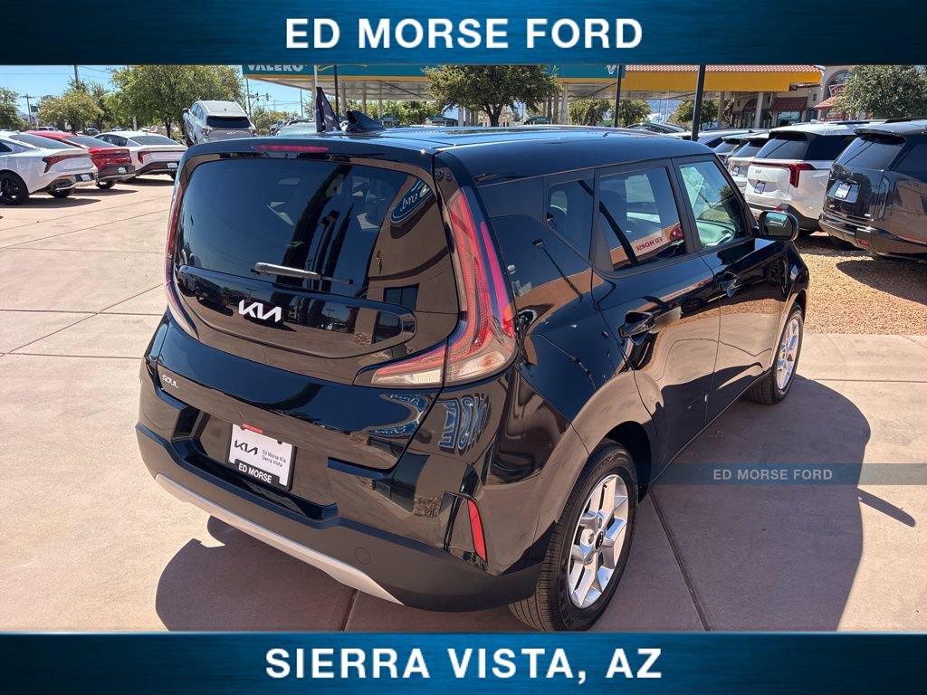 Certified 2025 Kia Soul LX FWD image 8
