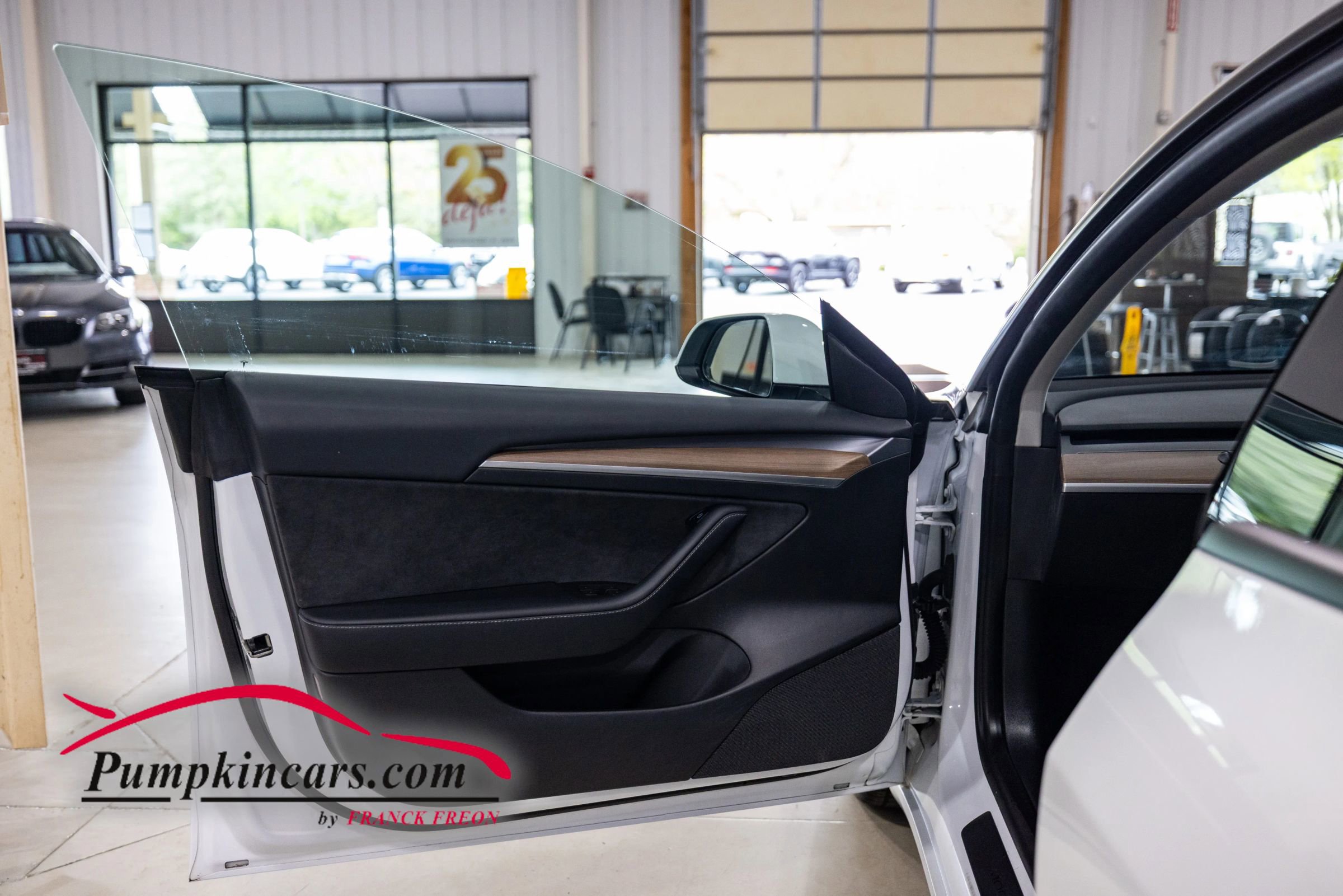 Used 2023 Tesla Model 3 Standard Range RWD image 8
