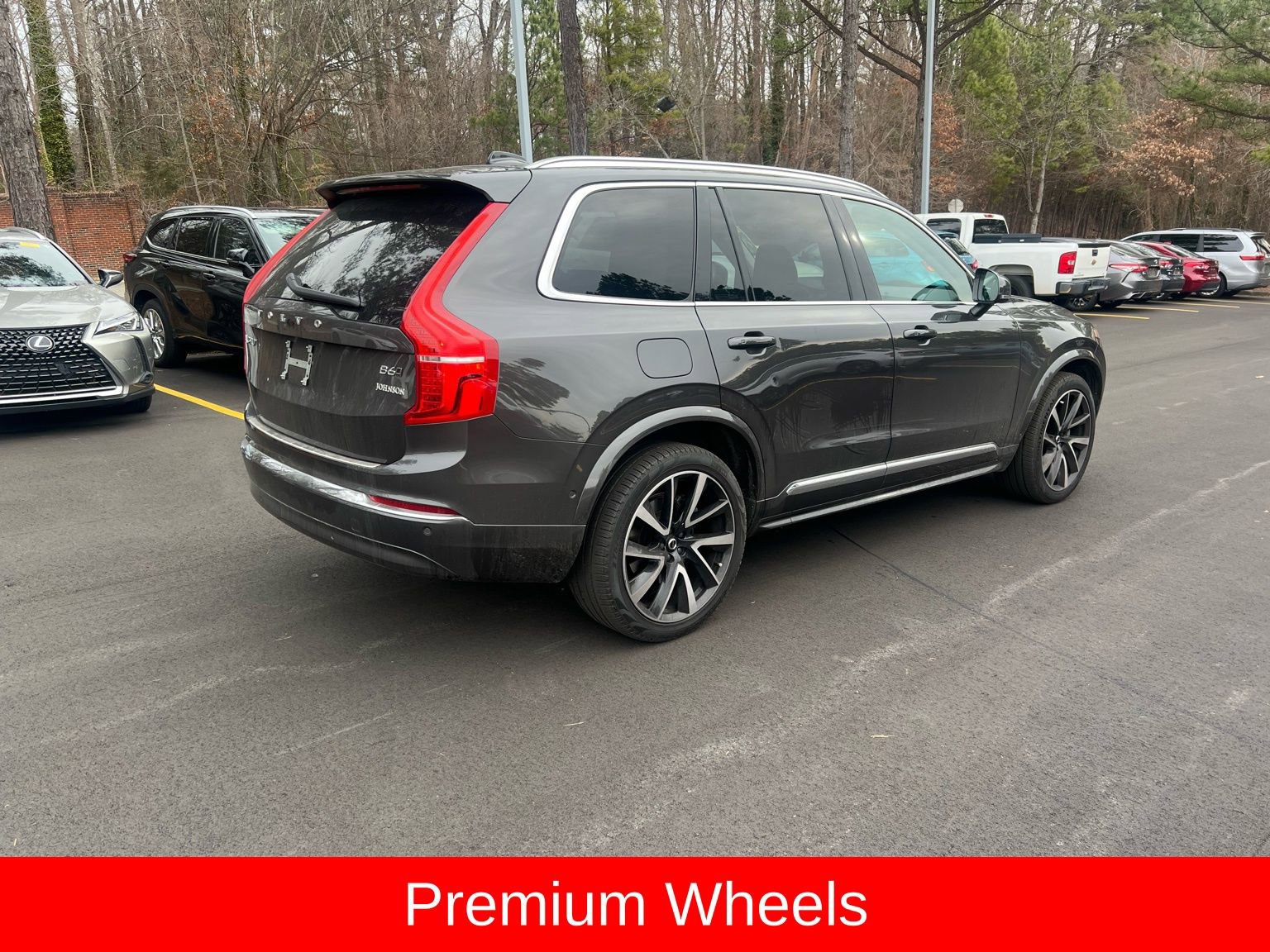 Used 2023 Volvo XC90 B6 Plus w/ Protection Package Premier image 12