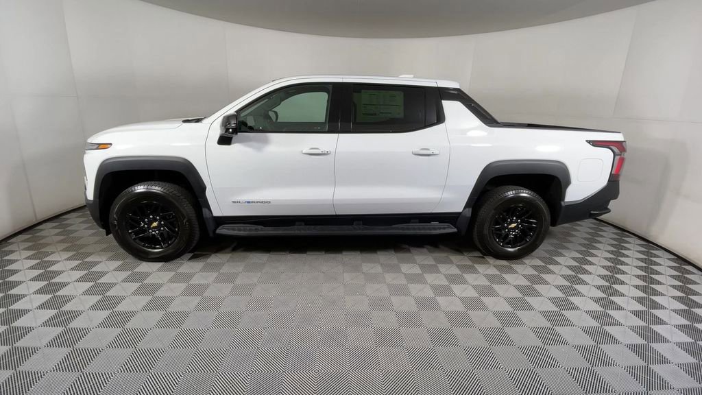 New 2025 Chevrolet Silverado EV LT image 8
