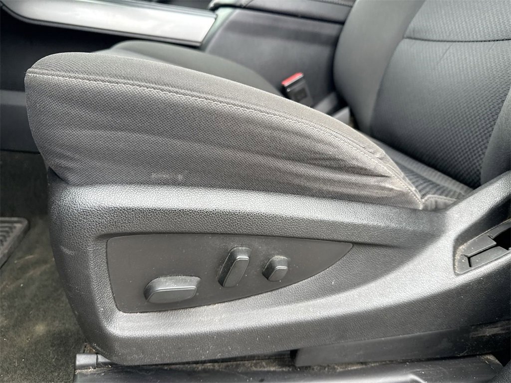 Used 2017 Chevrolet Silverado 1500 LT w/ All Star Edition image 12