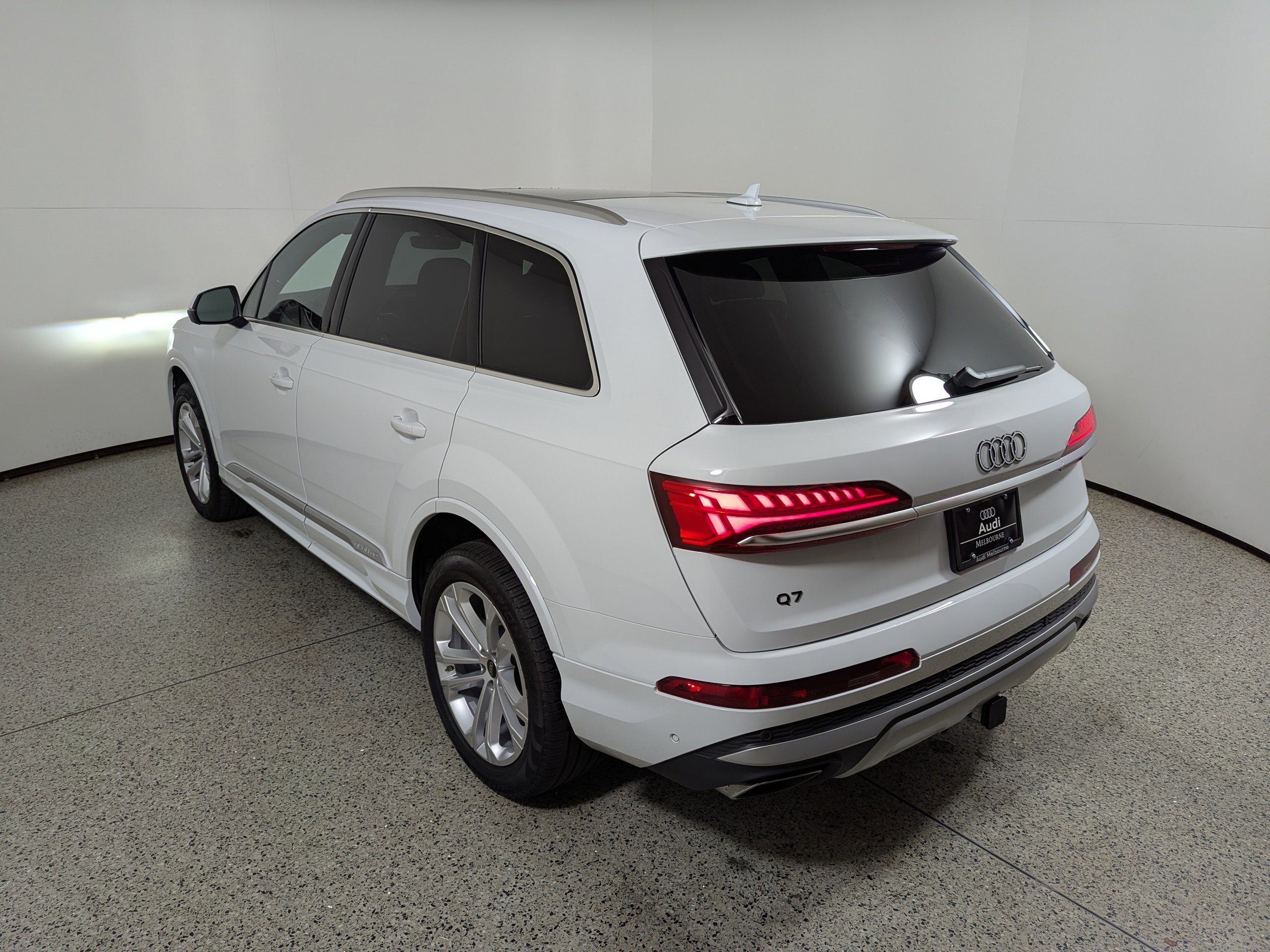 Certified 2025 Audi Q7 3.0T Premium image 9
