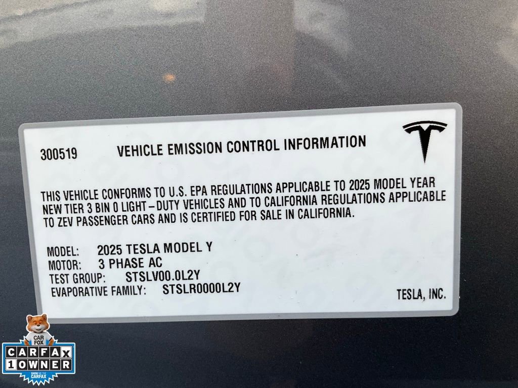 Used 2025 Tesla Model Y Long Range AWD/4WD image 13