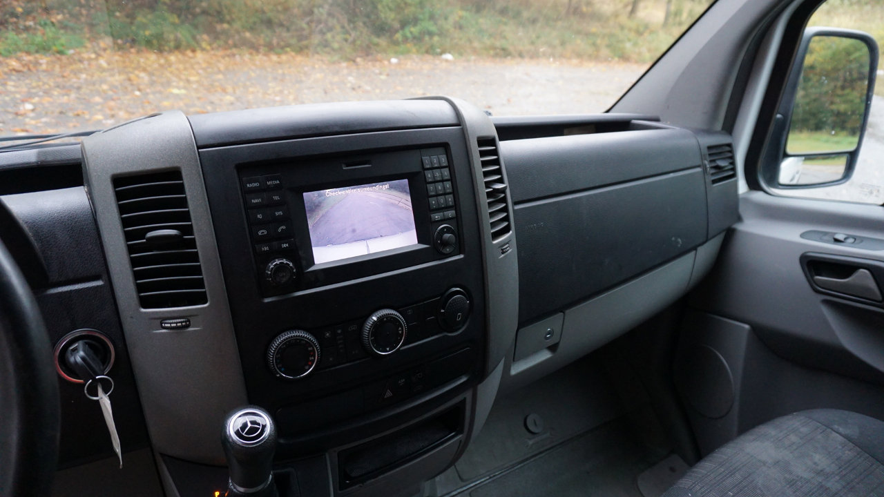 Used 2017 Mercedes-Benz Sprinter 2500 image 16