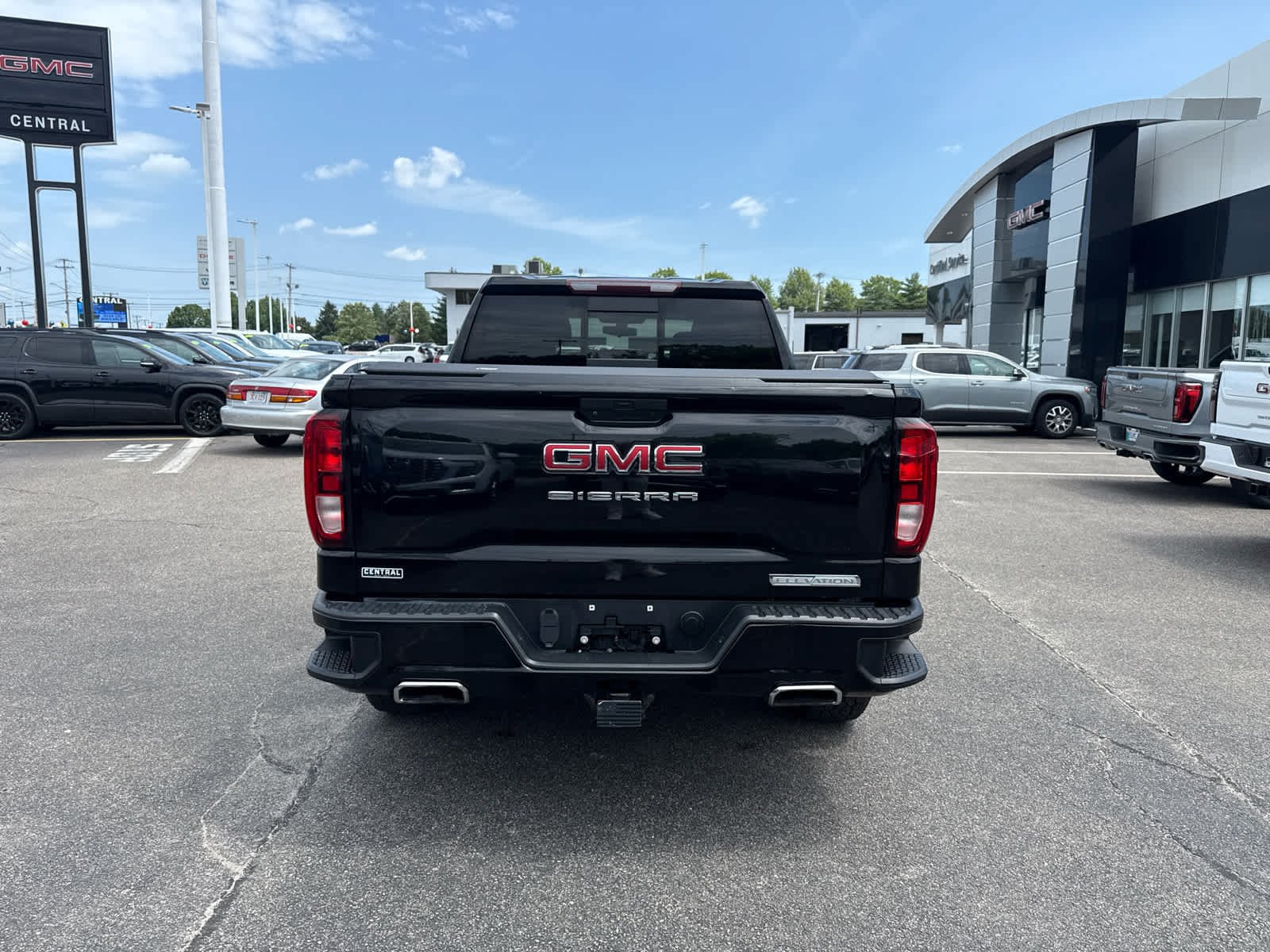 Used 2020 GMC Sierra 1500 Elevation w/ Elevation Value Package AWD/4WD image 4