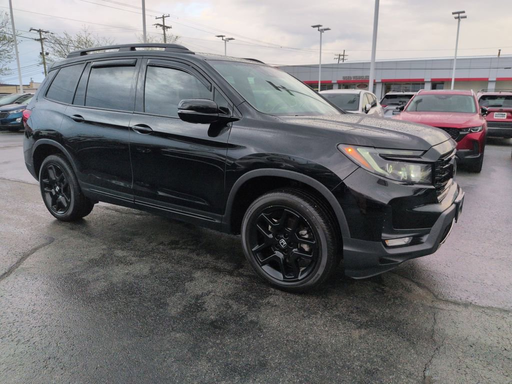 Used 2025 Honda Passport Black Edition image 7