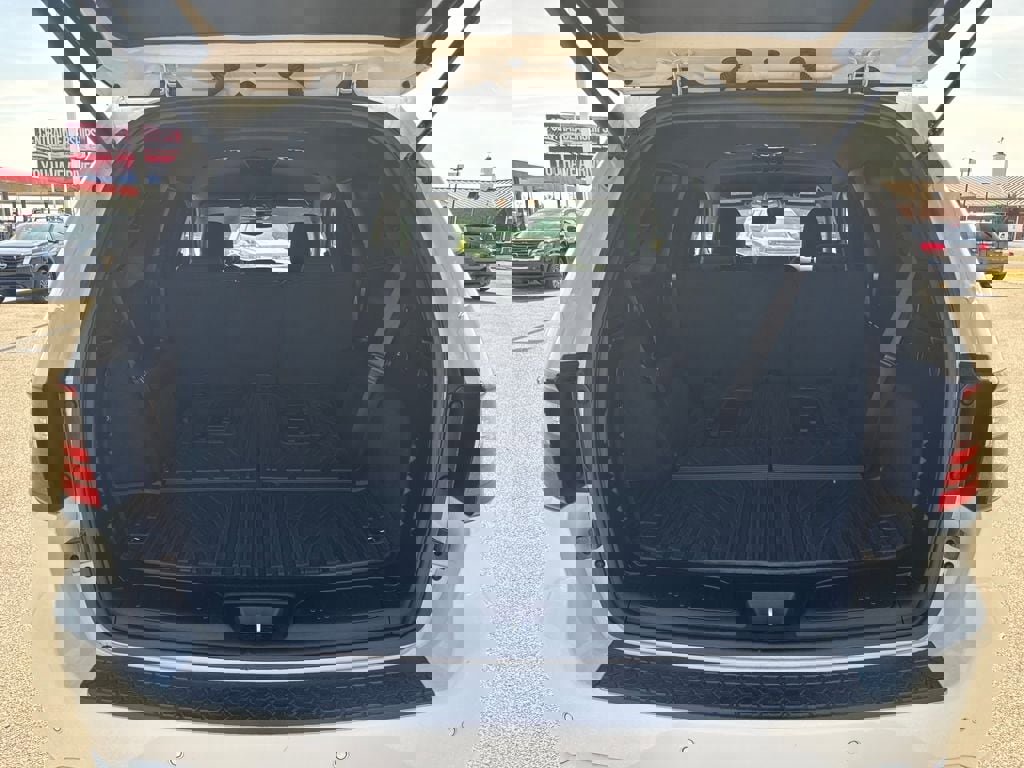 Used 2024 Dodge Durango R/T w/ Blacktop Package image 6