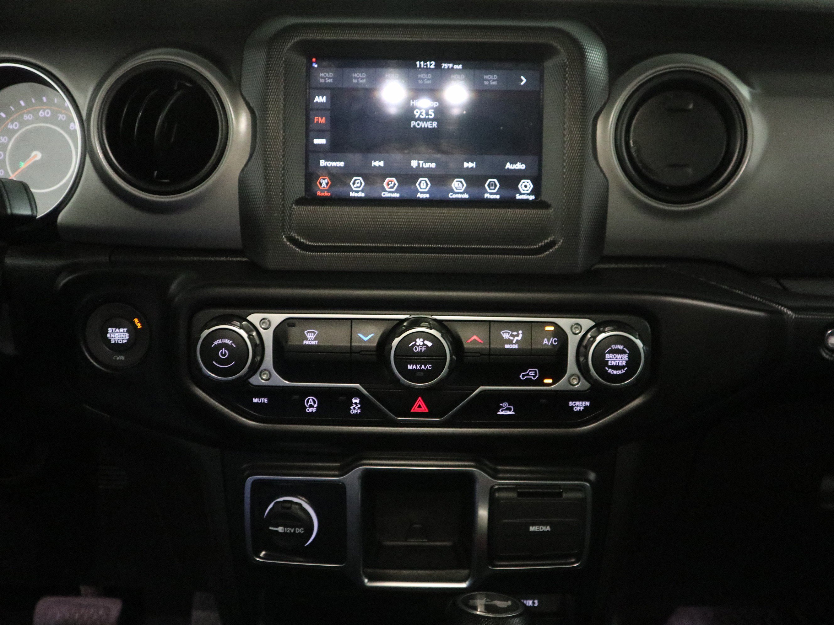 Used 2022 Jeep Wrangler Unlimited Sport image 23