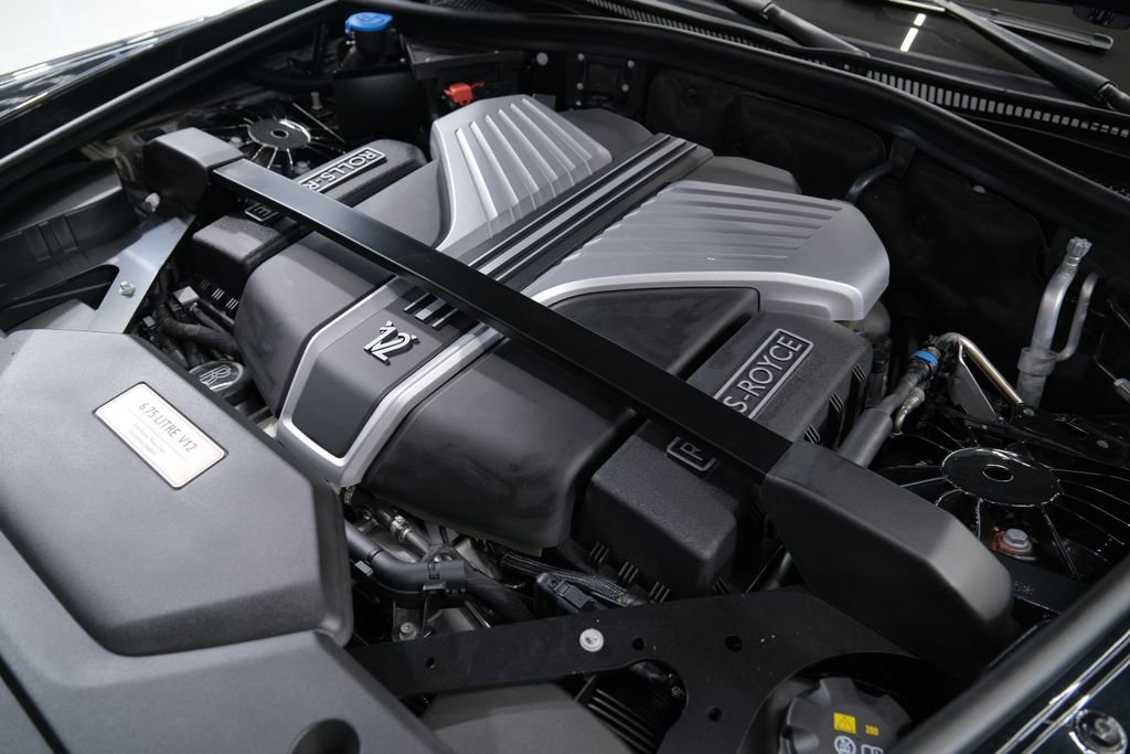 Used 2023 Rolls-Royce Phantom Sedan w/ The Phantom Package RWD image 95