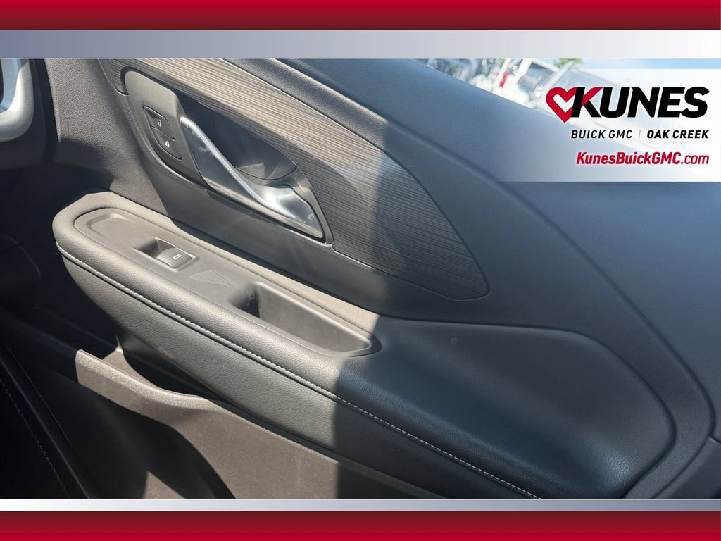 Used 2024 GMC Terrain SLT w/ LPO, Floor Liner Package AWD/4WD image 37