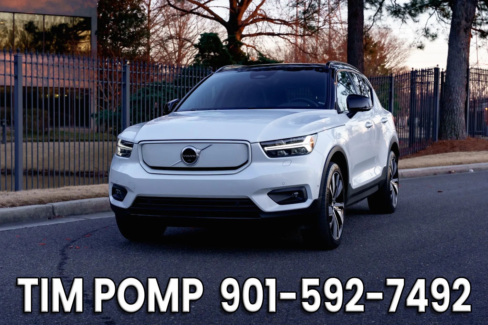 Used 2022 Volvo XC40 P8 Recharge Ultimate image 2