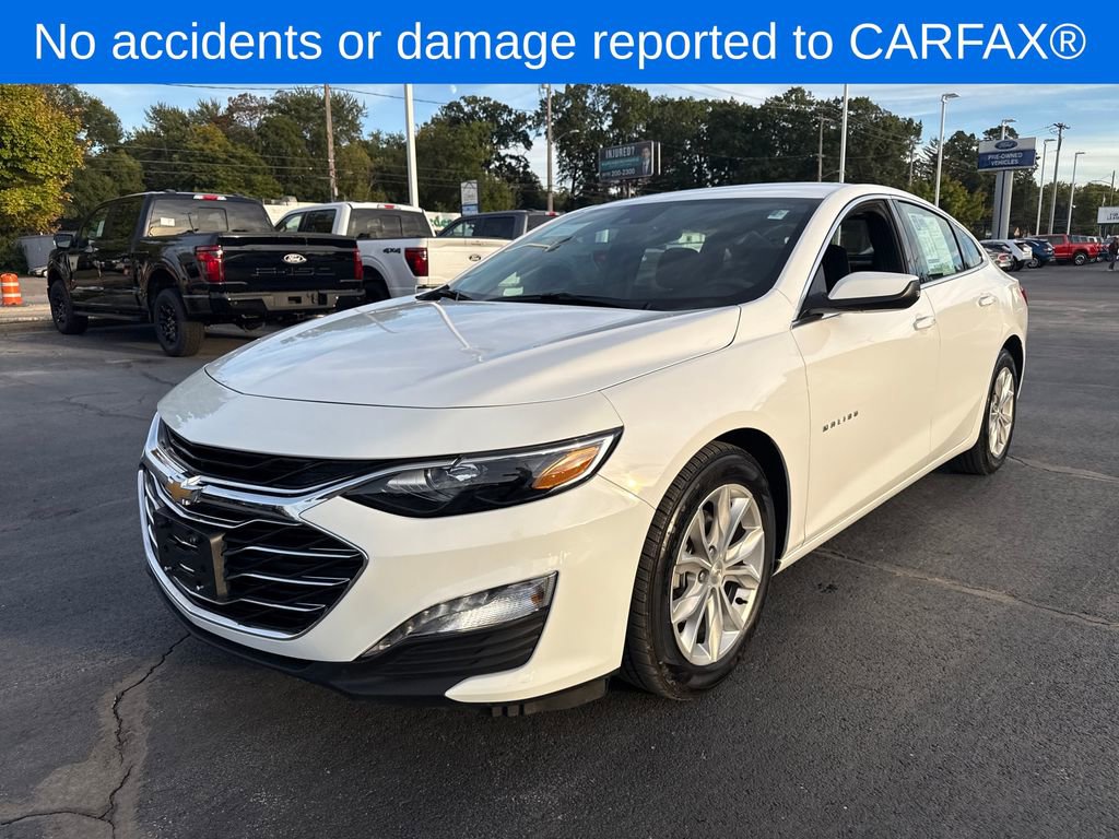 Used 2025 Chevrolet Malibu LT image 2