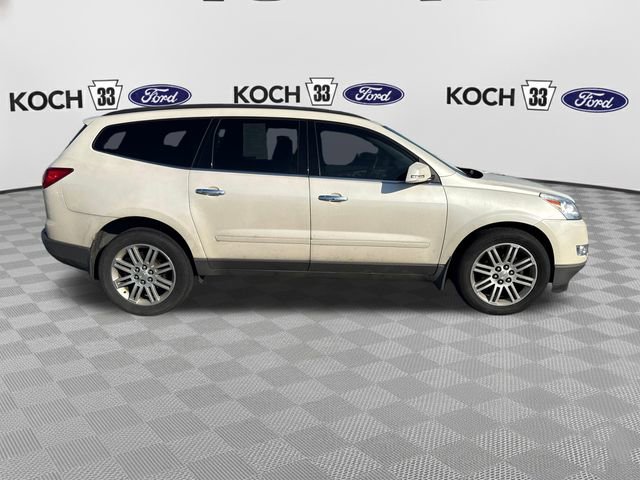 Used 2011 Chevrolet Traverse LT w/ White Premiere Package FWD image 9