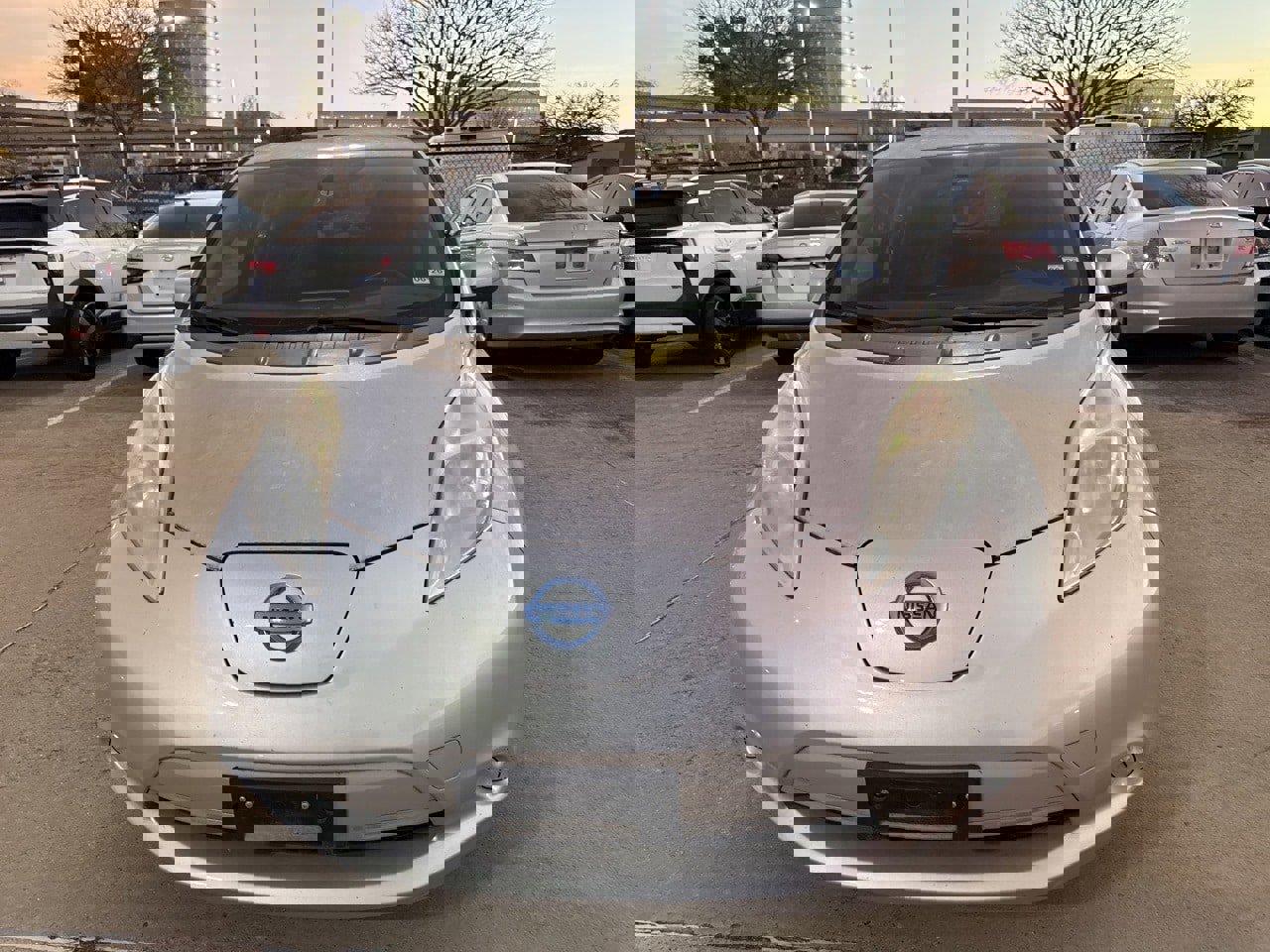 Used 2016 Nissan Leaf SV image 5