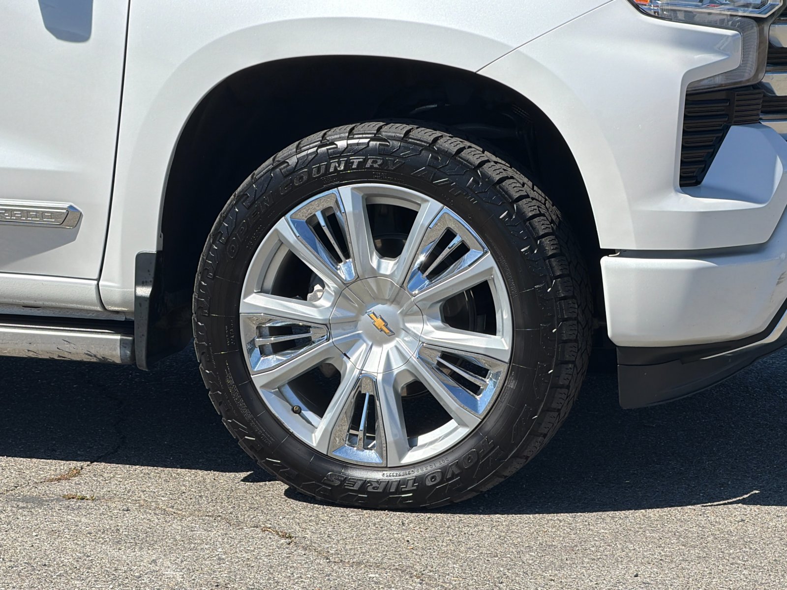 Used 2024 Chevrolet Silverado 1500 High Country AWD/4WD image 37