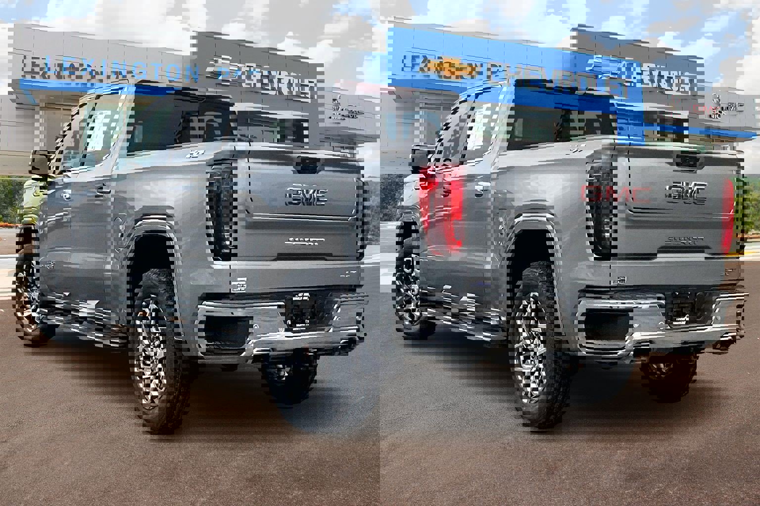 Certified 2023 GMC Sierra 1500 SLT w/ SLT Premium Plus Package image 2