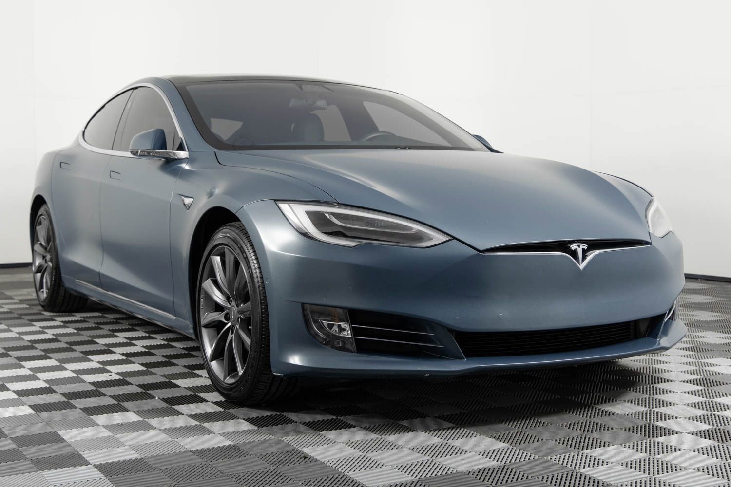 Used 2020 Tesla Model S Long Range image 10