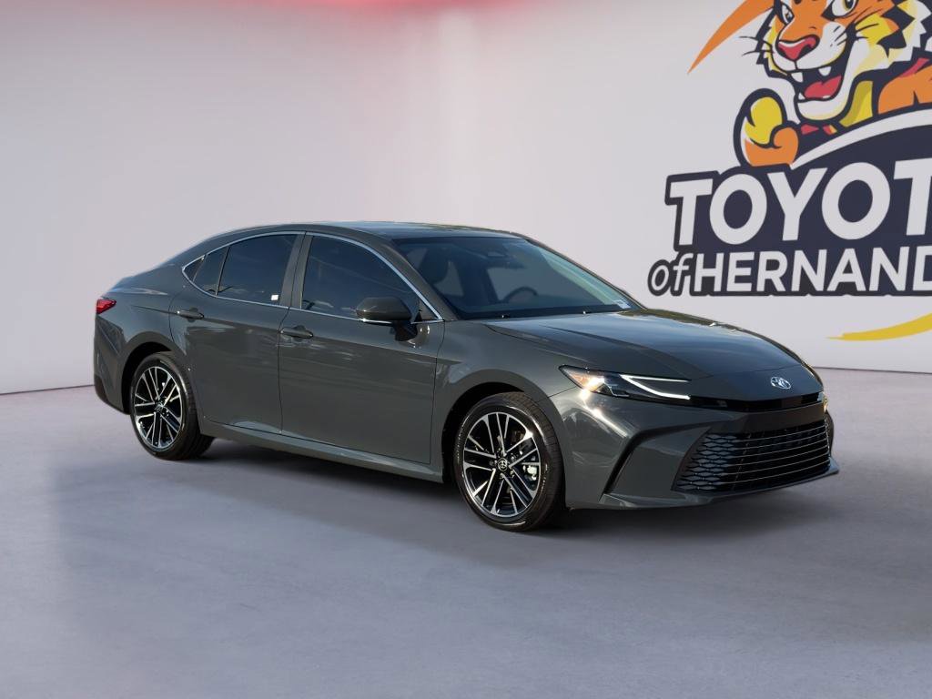 Used 2026 Toyota Camry XLE FWD image 3