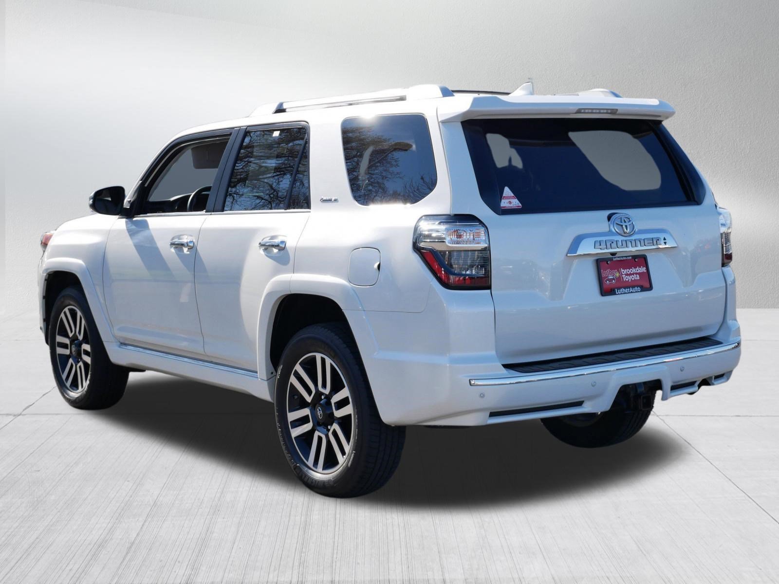Used 2018 Toyota 4Runner Limited AWD/4WD image 5
