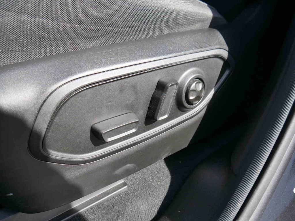 Certified 2024 Jeep Grand Cherokee L Laredo image 26