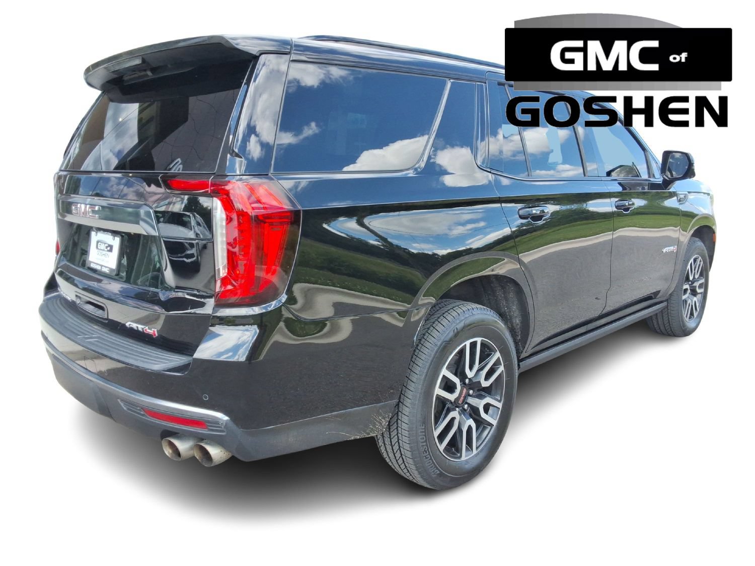 Used 2023 GMC Yukon AT4 w/ AT4 Premium Package AWD/4WD image 9