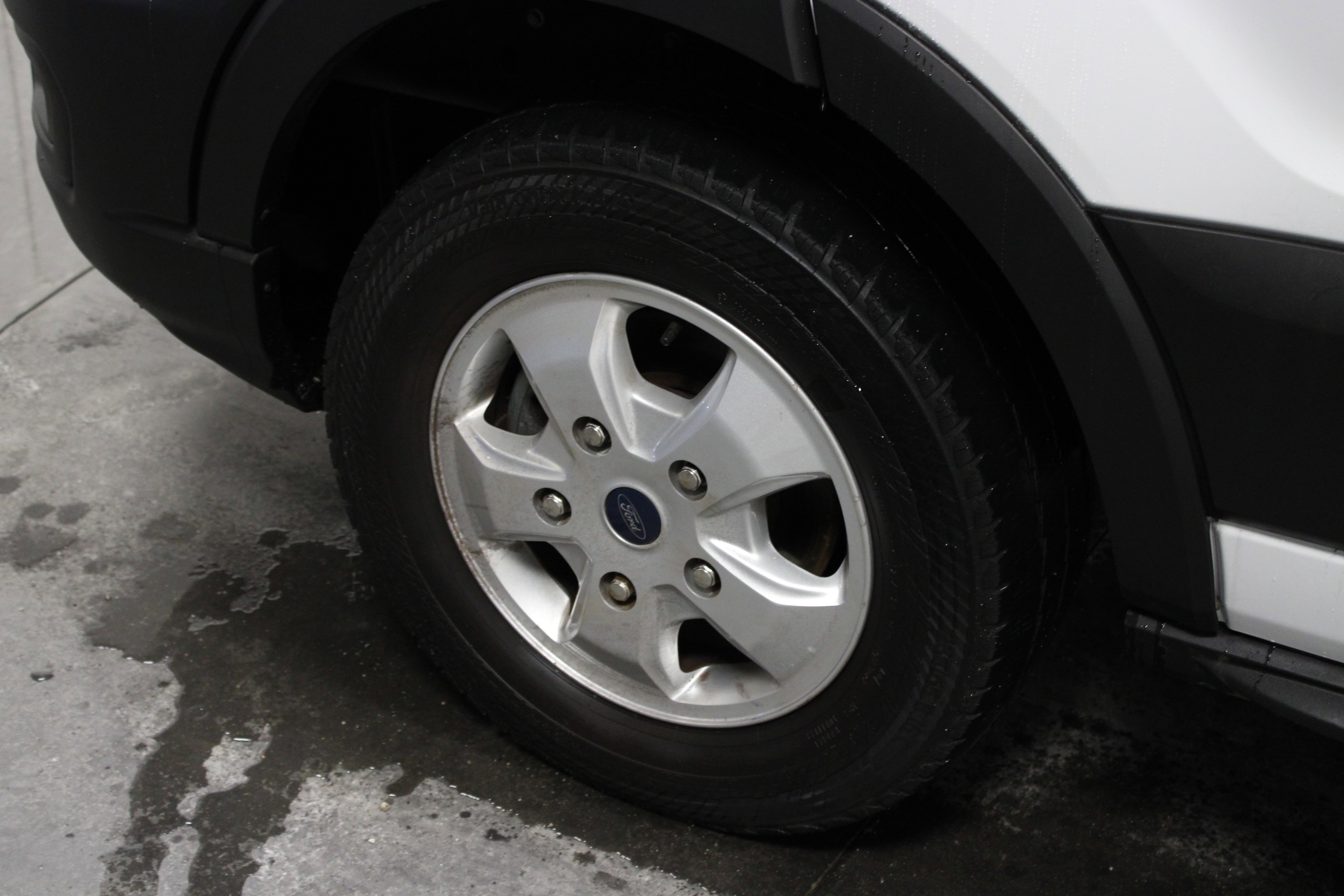 Used 2020 Ford Transit 250 148 High Roof Extended image 9