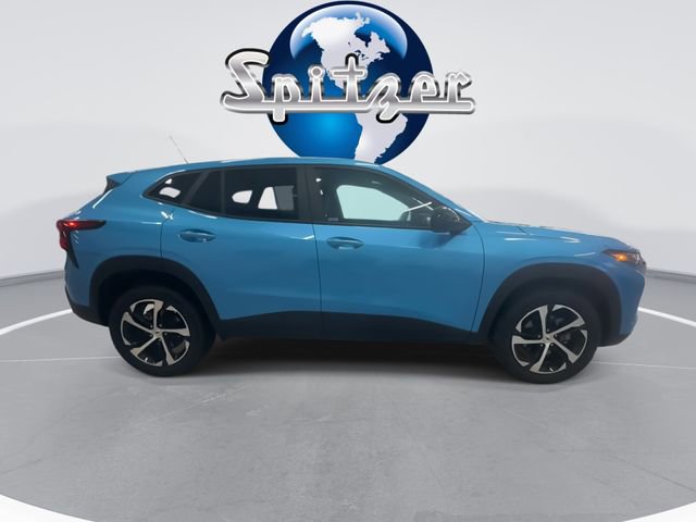 Certified 2025 Chevrolet Trax RS w/ Driver Confidence Package image 10