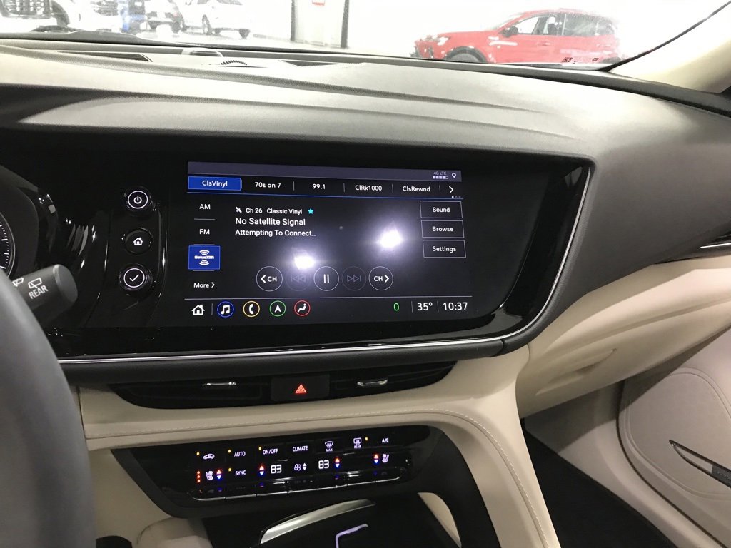 Used 2021 Buick Envision Avenir w/ Technology Package II image 18