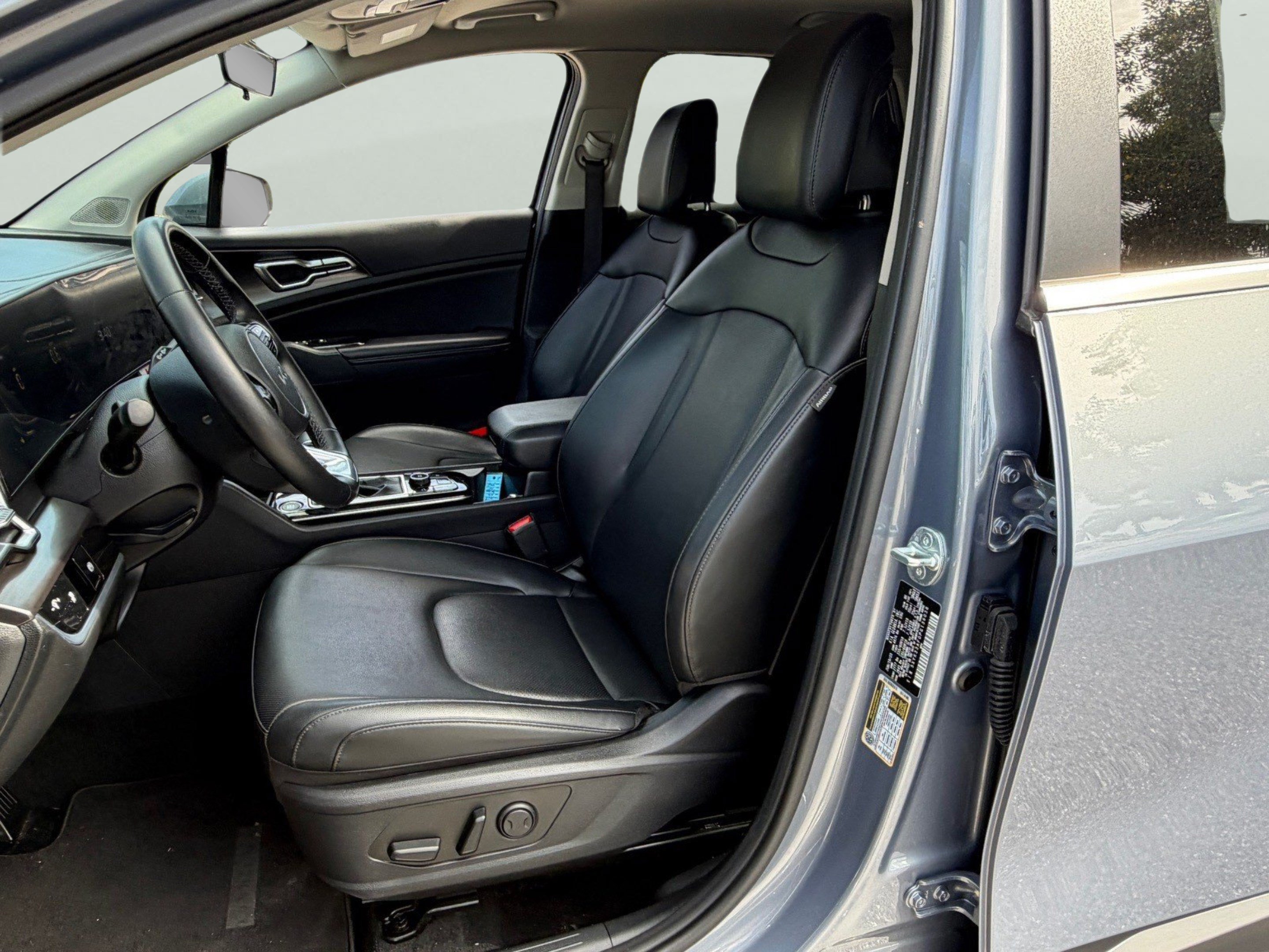 Certified 2023 Kia Sportage EX FWD image 9