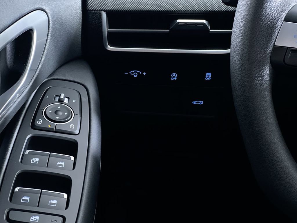 Used 2025 Hyundai Sonata SE image 23