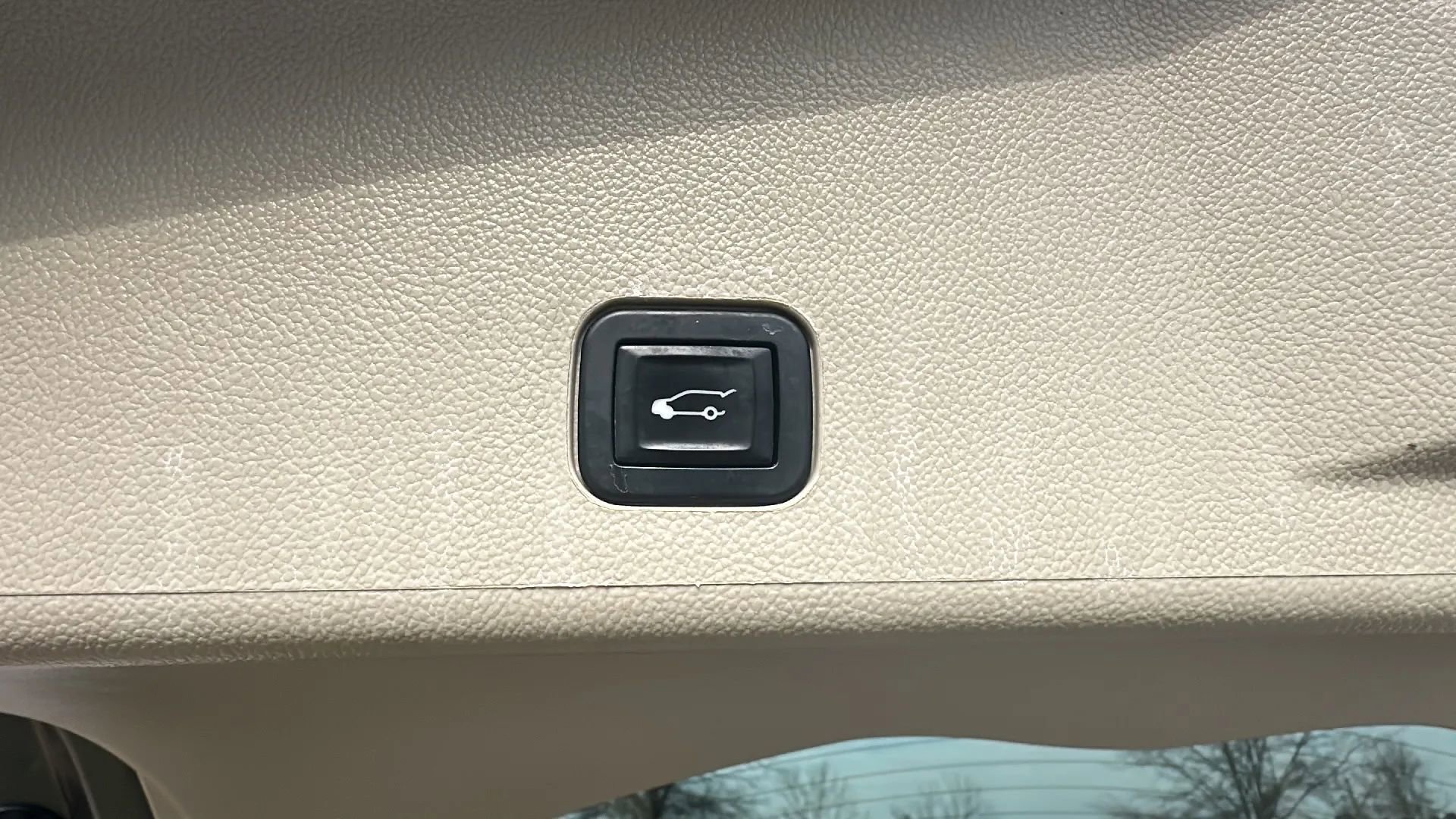 Used 2014 Cadillac SRX Performance w/ Driver Awareness Package image 12