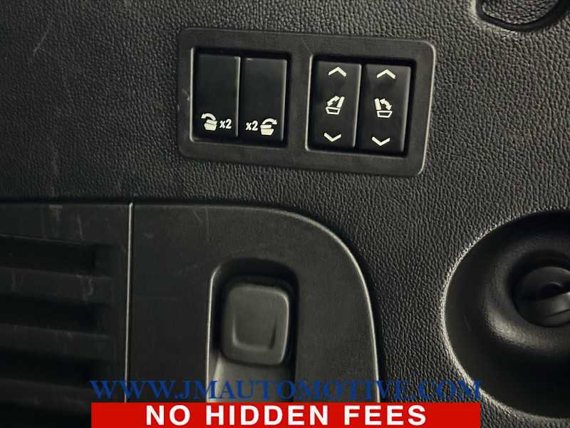 Used 2020 Chevrolet Suburban Premier image 19