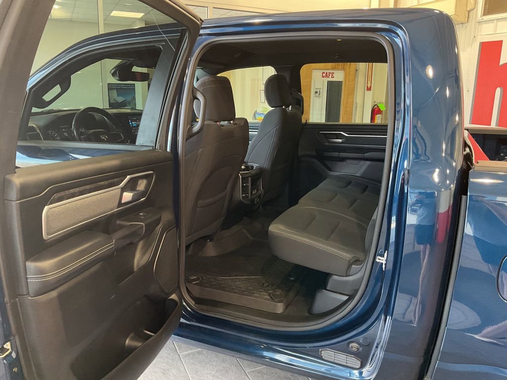 Used 2022 RAM 1500 Big Horn AWD/4WD image 29