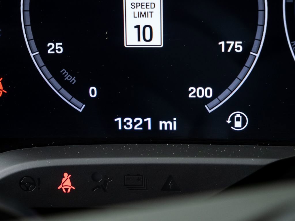 Certified 2025 Porsche Taycan AWD/4WD image 12