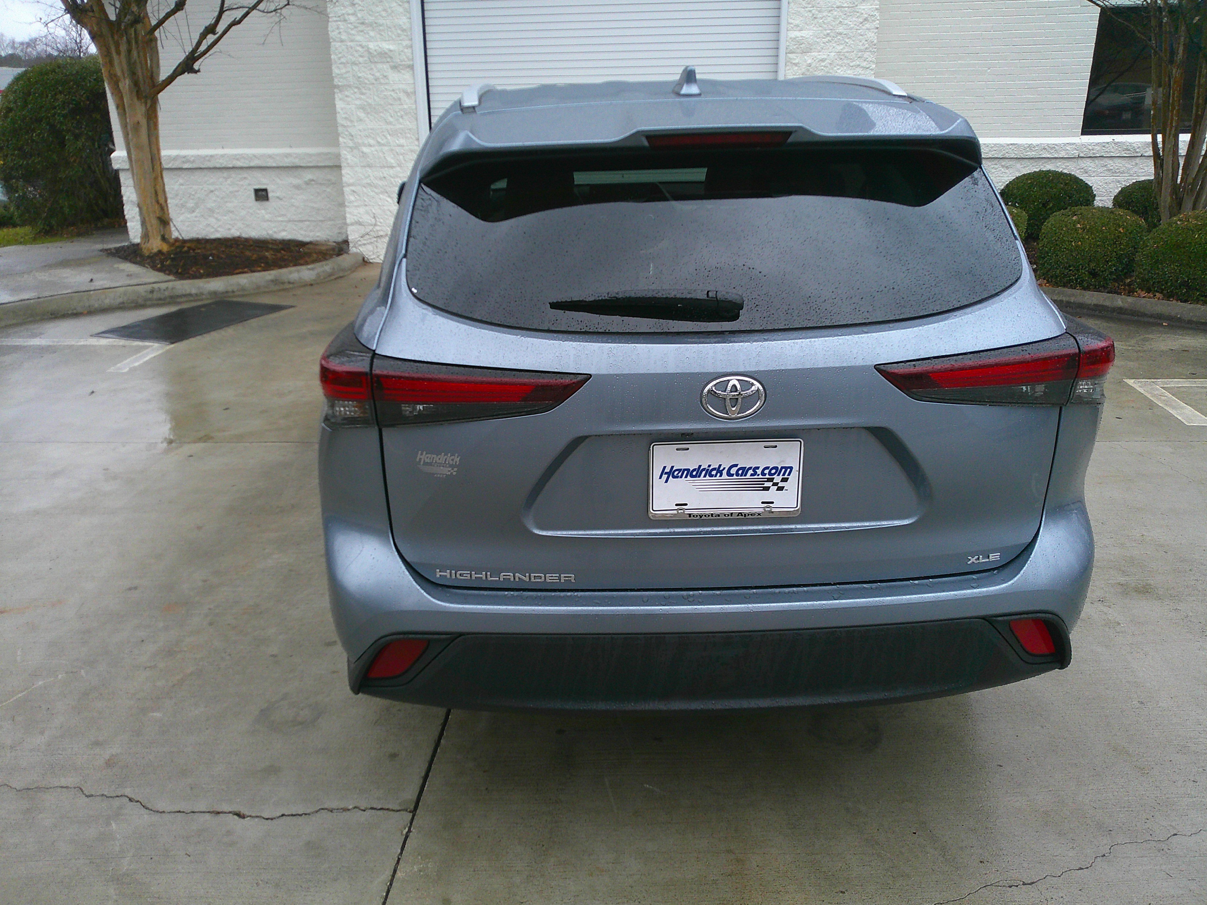 Used 2024 Toyota Highlander XLE image 11