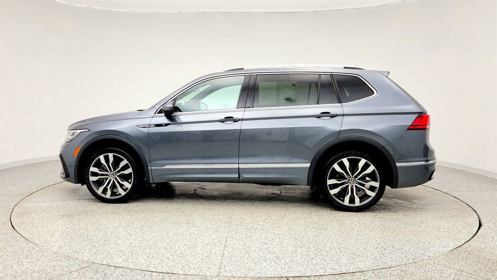 Used 2023 Volkswagen Tiguan SEL R-Line image 8