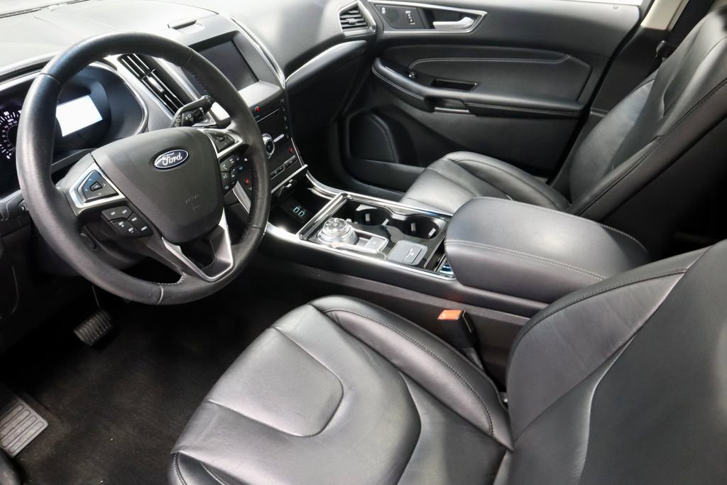 Certified 2019 Ford Edge Titanium w/ Cold Weather Package image 26