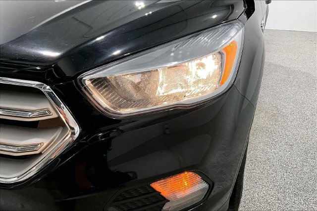 Used 2018 Ford Escape SE AWD/4WD image 39