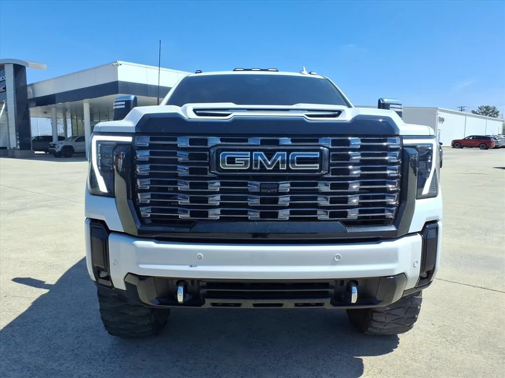 Used 2025 GMC Sierra 2500 Denali Ultimate AWD/4WD image 2