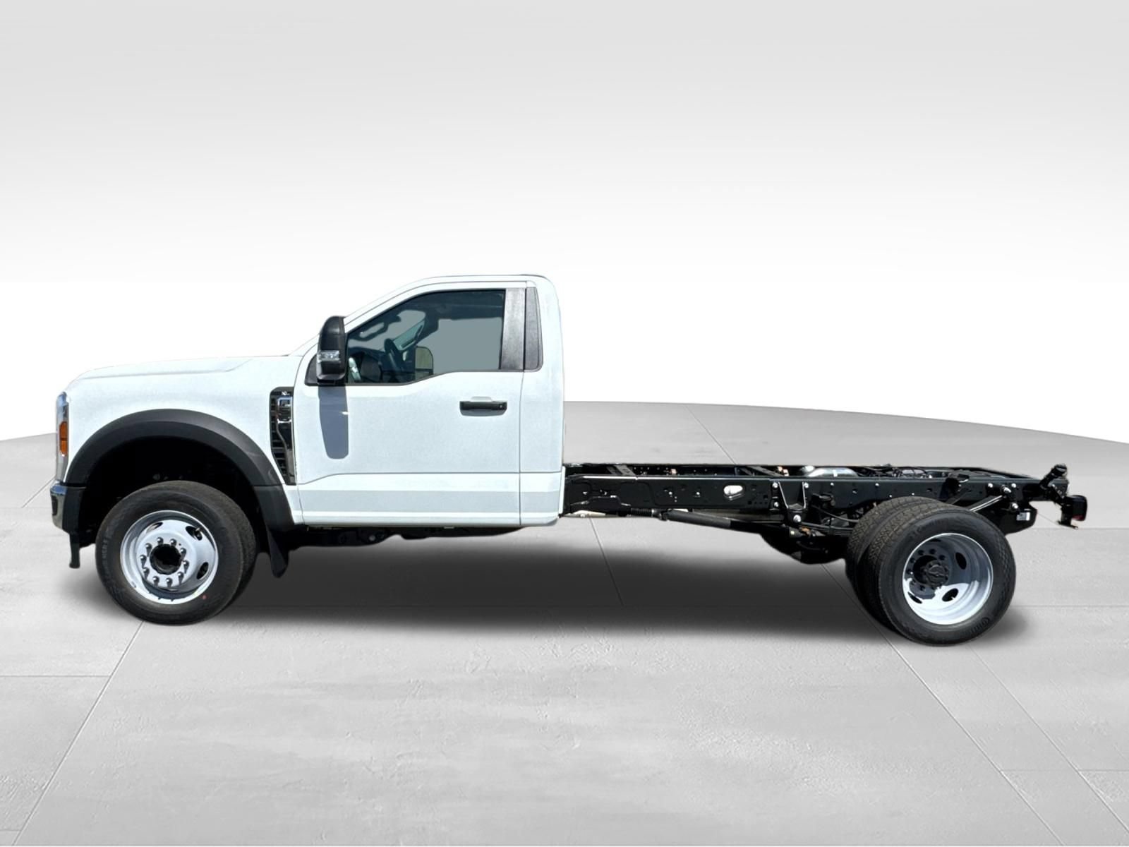 New 2026 Ford F550 2WD Regular Cab Super Duty w/ XL Chrome Package image 7