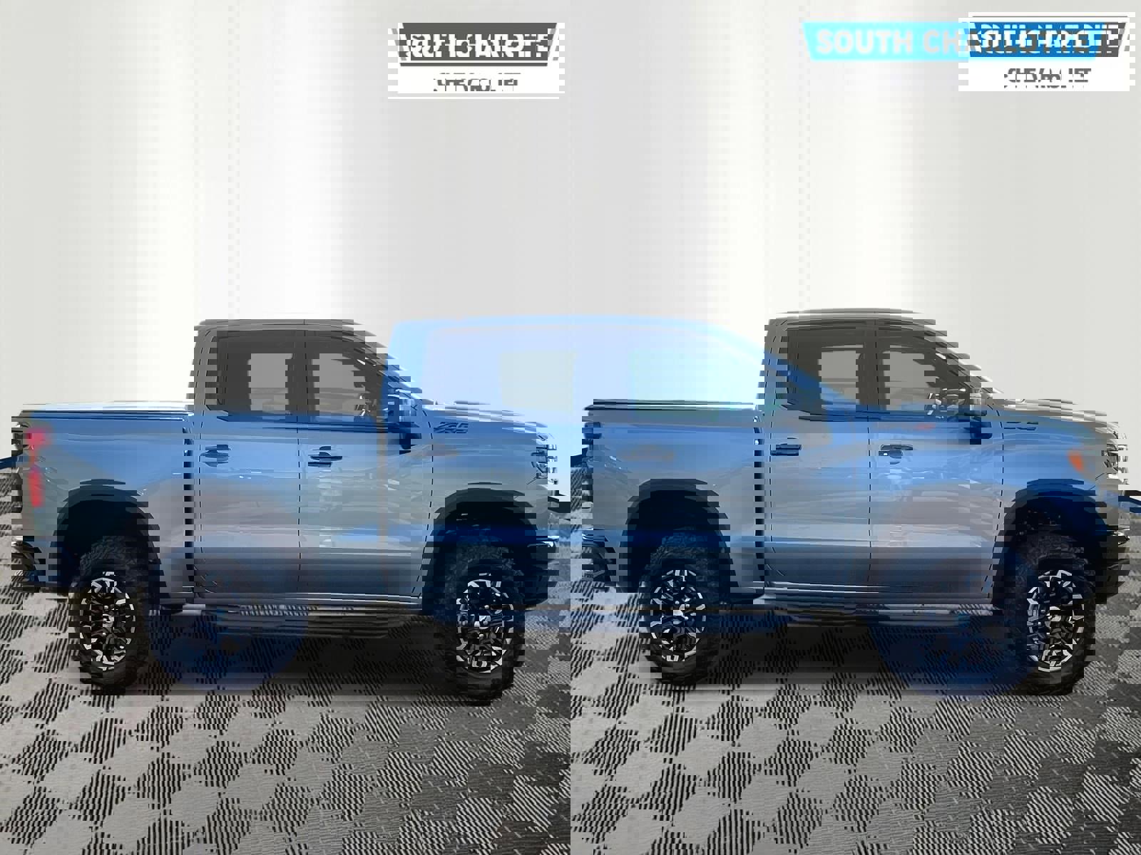 Used 2024 Chevrolet Silverado 1500 ZR2 w/ Technology Package image 4